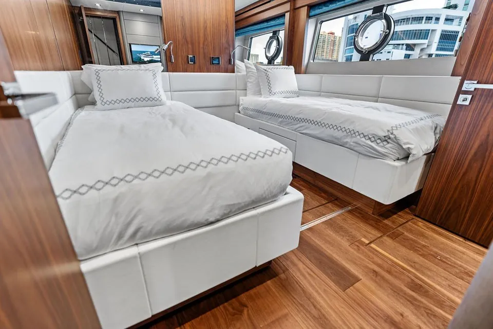 Sea Zar, 2019 Sunseeker 86 Yacht, photo 94