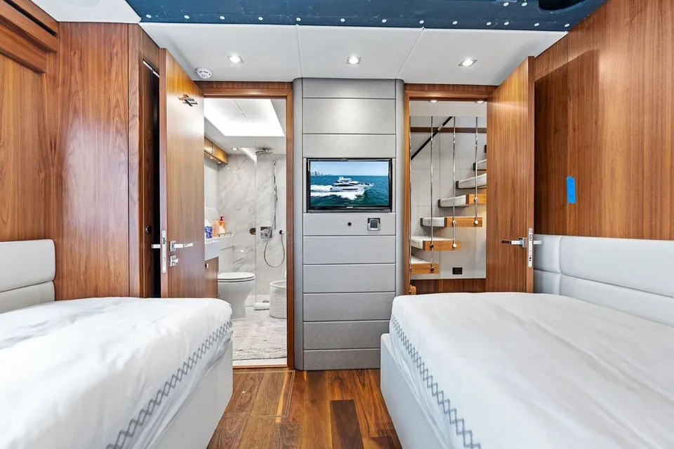 Sea Zar, 2019 Sunseeker 86 Yacht, photo 98