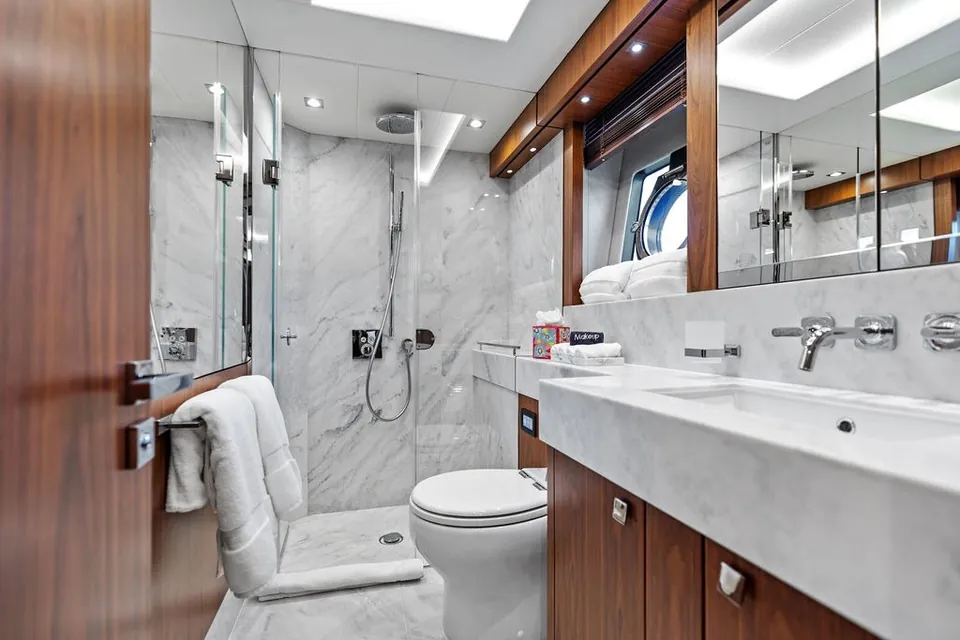 Sea Zar, 2019 Sunseeker 86 Yacht, photo 99