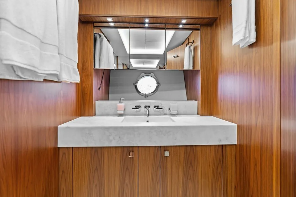 Sea Zar, 2019 Sunseeker 86 Yacht, photo 111
