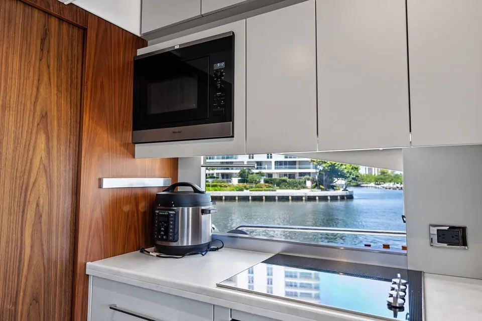 Sea Zar, 2019 Sunseeker 86 Yacht, photo 138