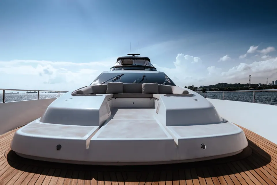 TNT Leisure, 2019 Sanlorenzo SL86, photo 3