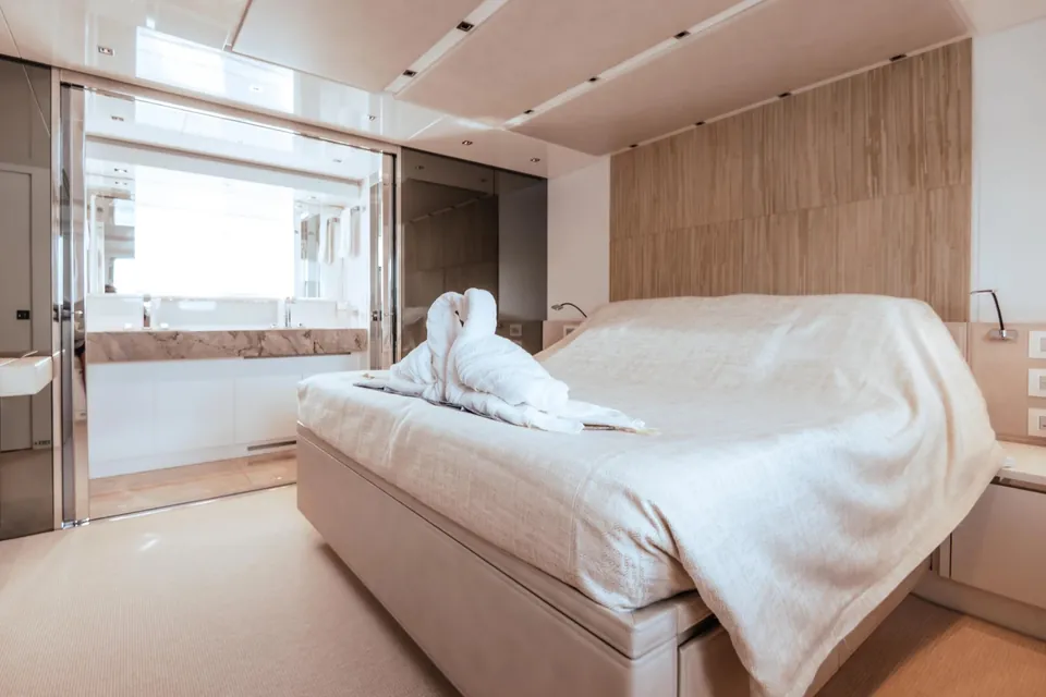 TNT Leisure, 2019 Sanlorenzo SL86, photo 11