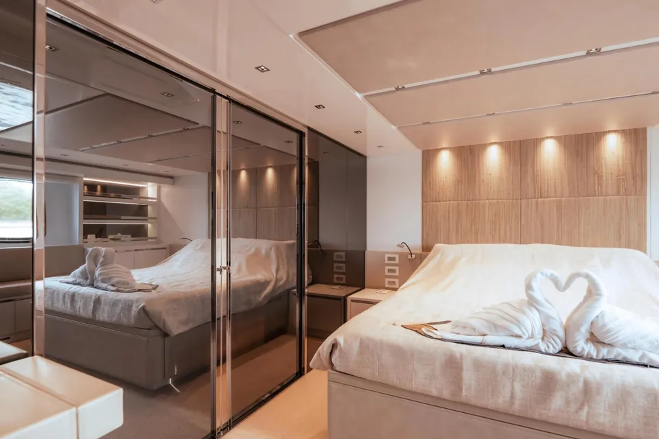 TNT Leisure, 2019 Sanlorenzo SL86, photo 12