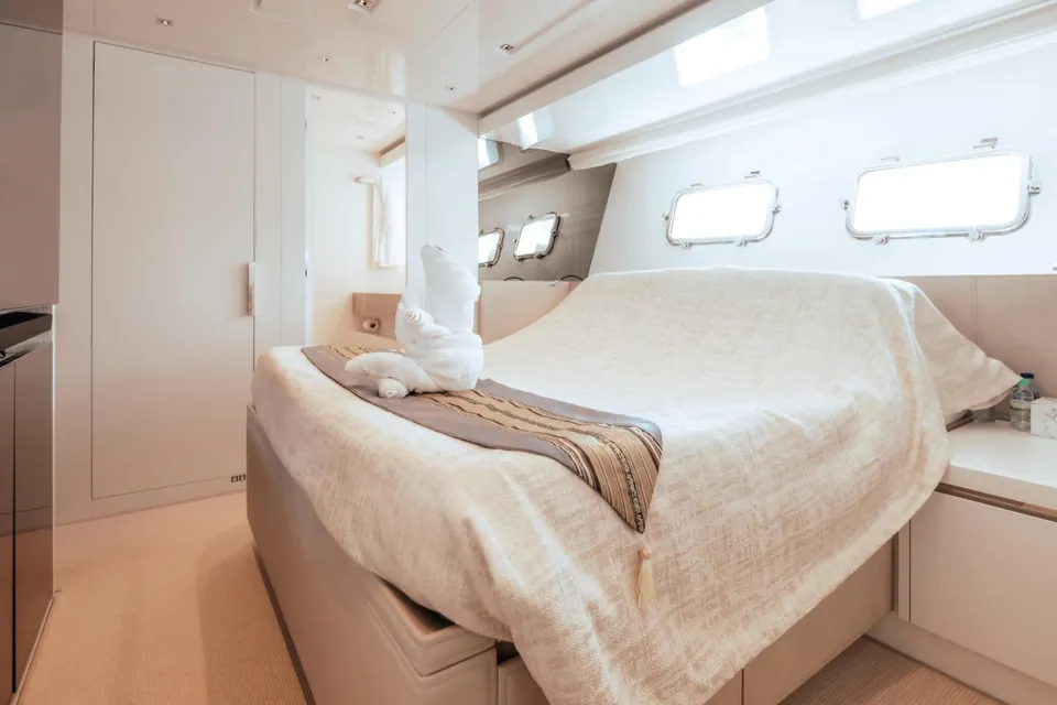 TNT Leisure, 2019 Sanlorenzo SL86, photo 16