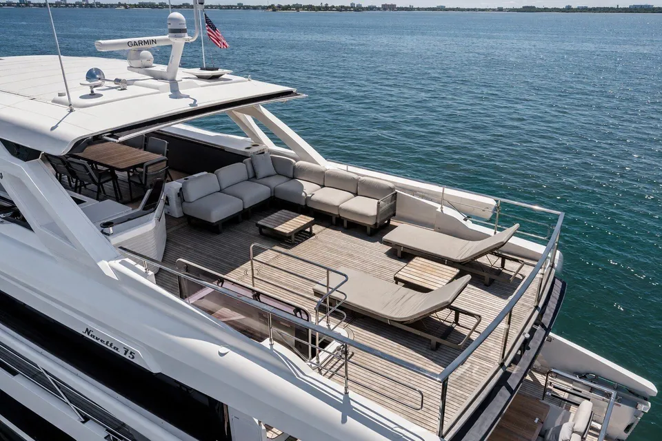 R Boat, 2023 Absolute Yachts Navetta 75, photo 4