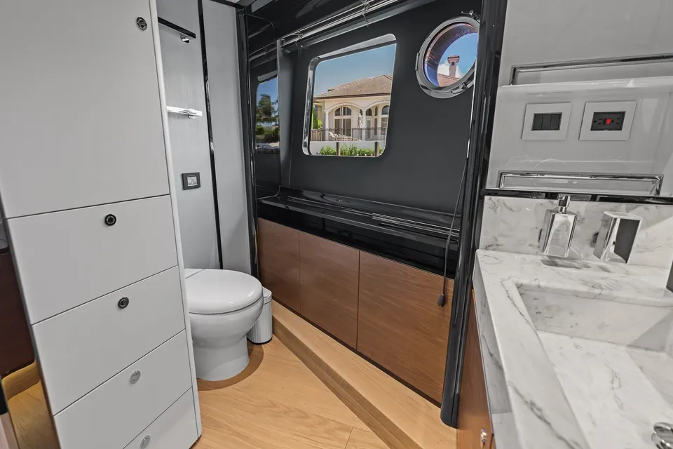 R Boat, 2023 Absolute Yachts Navetta 75, photo 32