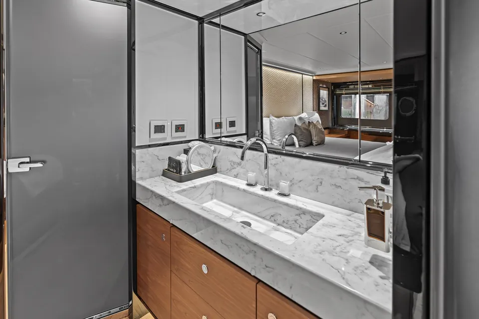 R Boat, 2023 Absolute Yachts Navetta 75, photo 40
