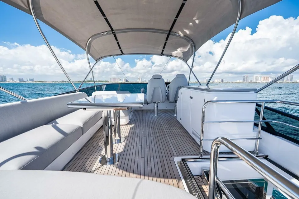 A Checkered Past, 2024 Azimut S7, photo 5
