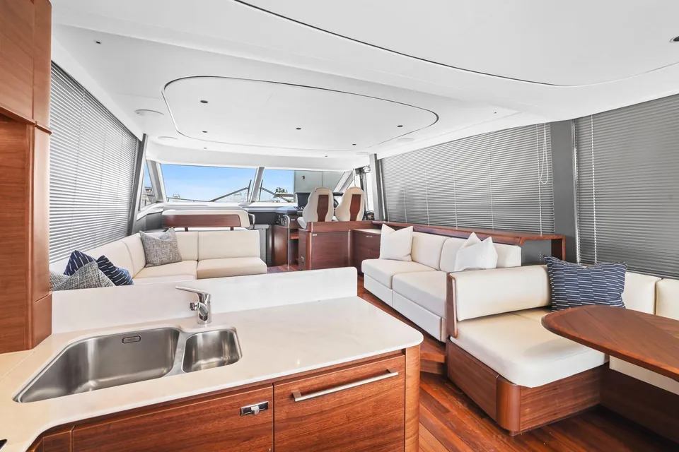 2026 Princess F65, photo 6