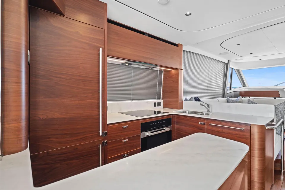 2026 Princess F65, photo 7