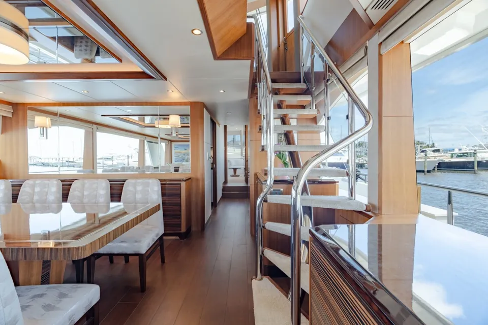 Zephyr, 2019 Ocean Alexander 100 Motoryacht, photo 9