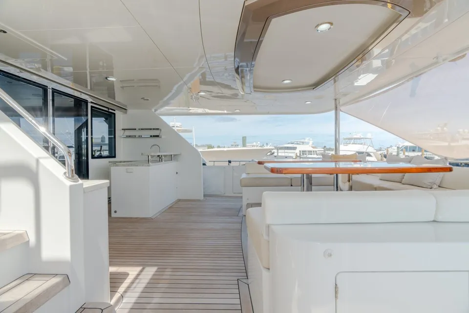 Zephyr, 2019 Ocean Alexander 100 Motoryacht, photo 14
