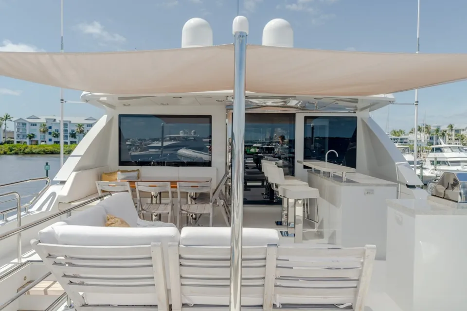 Zephyr, 2019 Ocean Alexander 100 Motoryacht, photo 15
