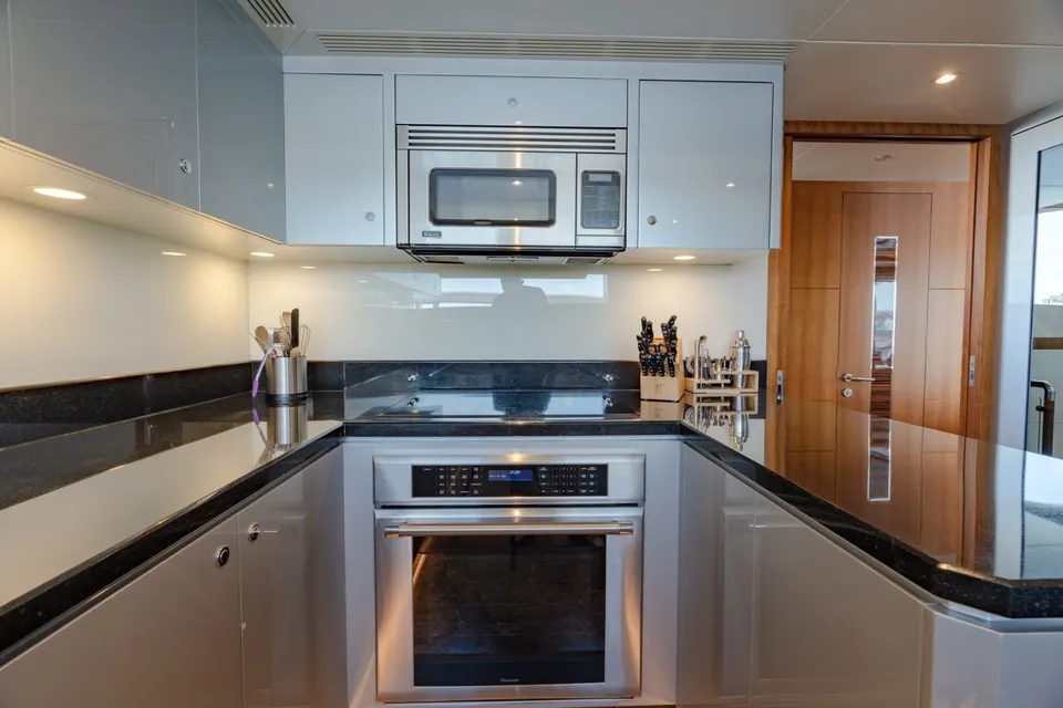 Zephyr, 2019 Ocean Alexander 100 Motoryacht, photo 18