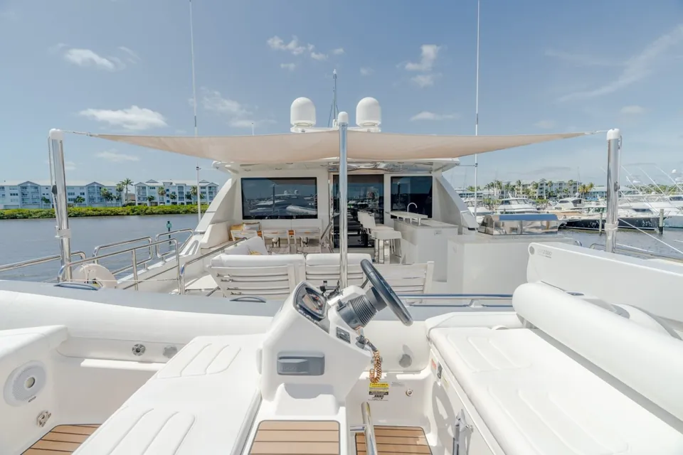 Zephyr, 2019 Ocean Alexander 100 Motoryacht, photo 24