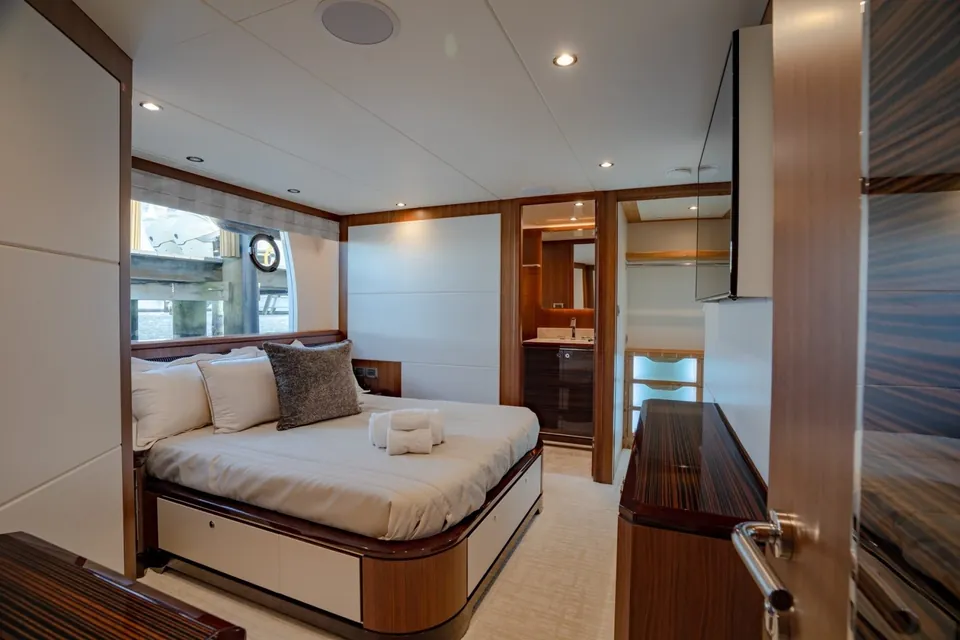 Zephyr, 2019 Ocean Alexander 100 Motoryacht, photo 47