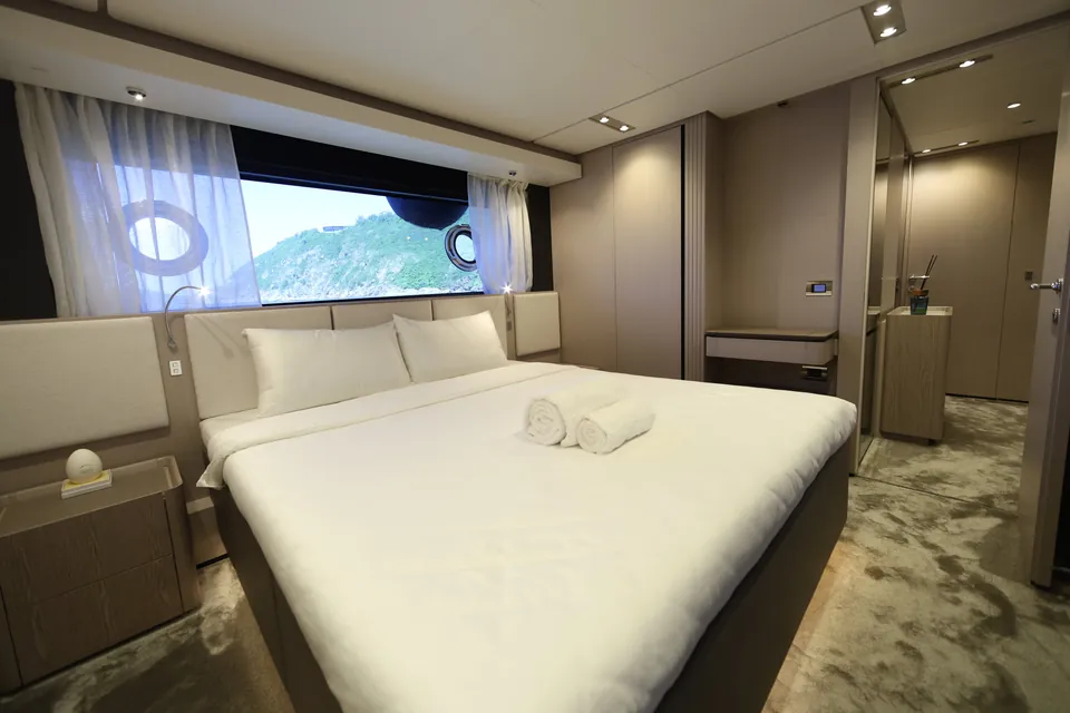 2022 Ferretti 1000, photo 47