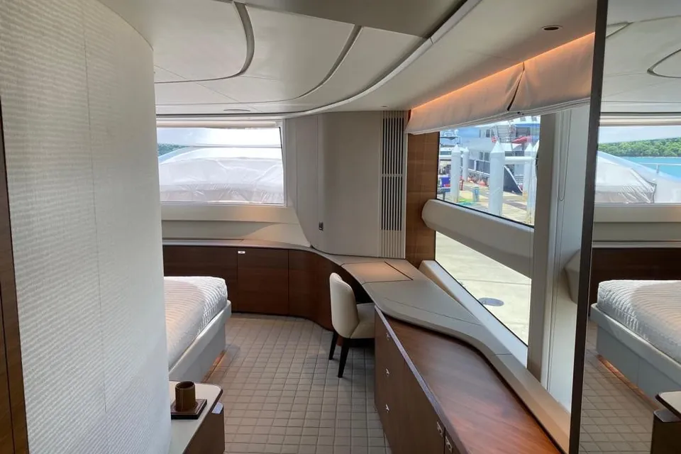 2022 Princess X95, photo 25