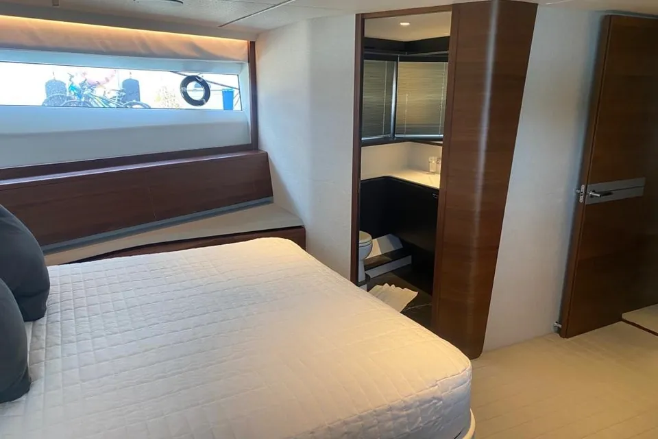 2022 Princess X95, photo 29