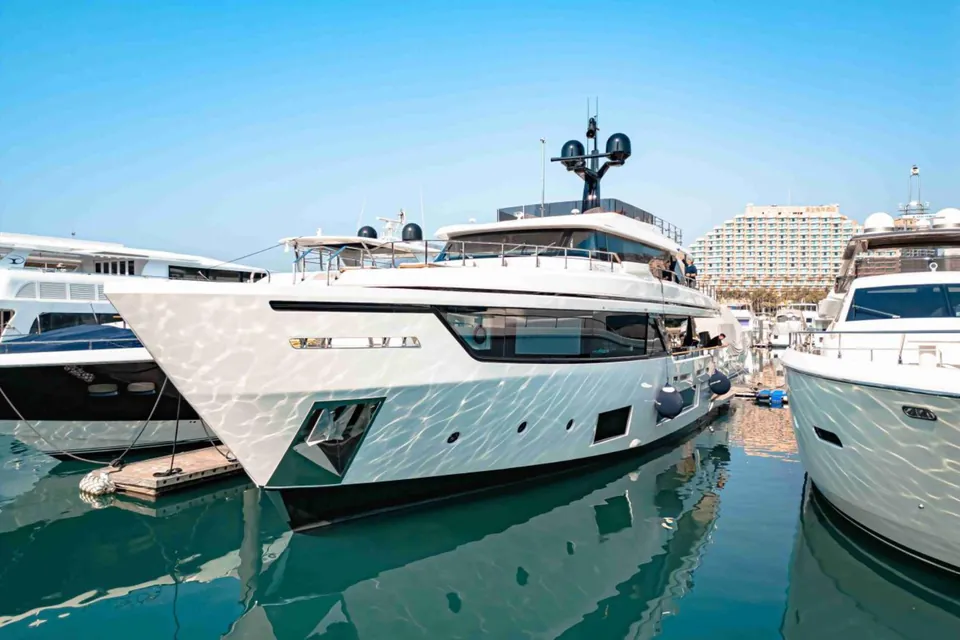 2024 Custom Line Navetta 30, photo 2