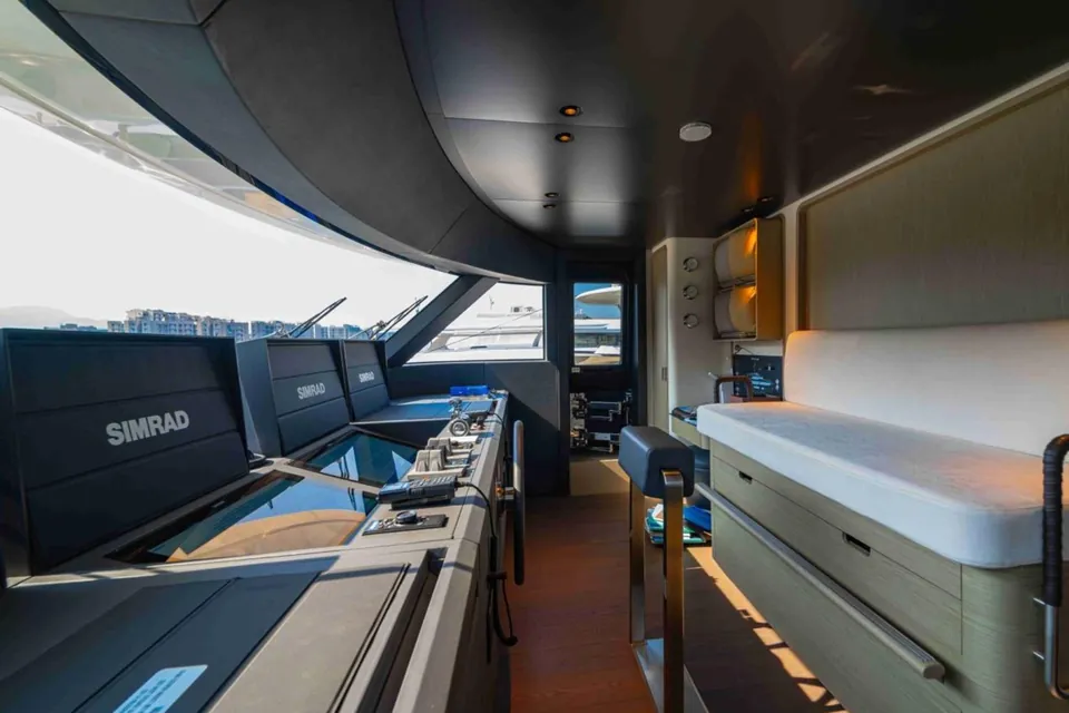 2024 Custom Line Navetta 30, photo 12