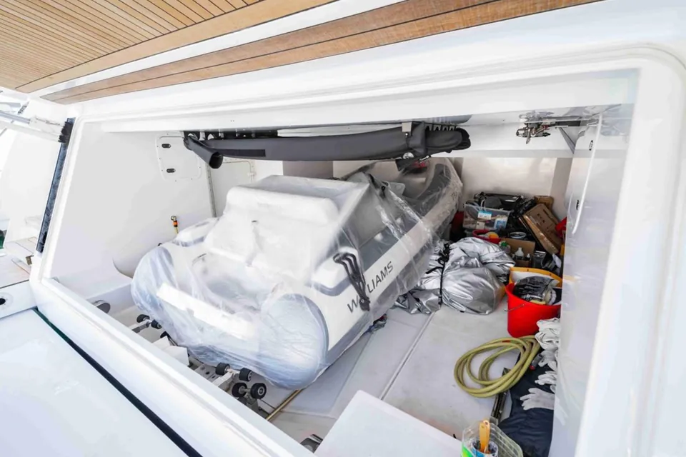 2024 Custom Line Navetta 30, photo 13