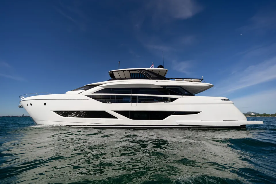 2023 Ferretti 860, photo 2