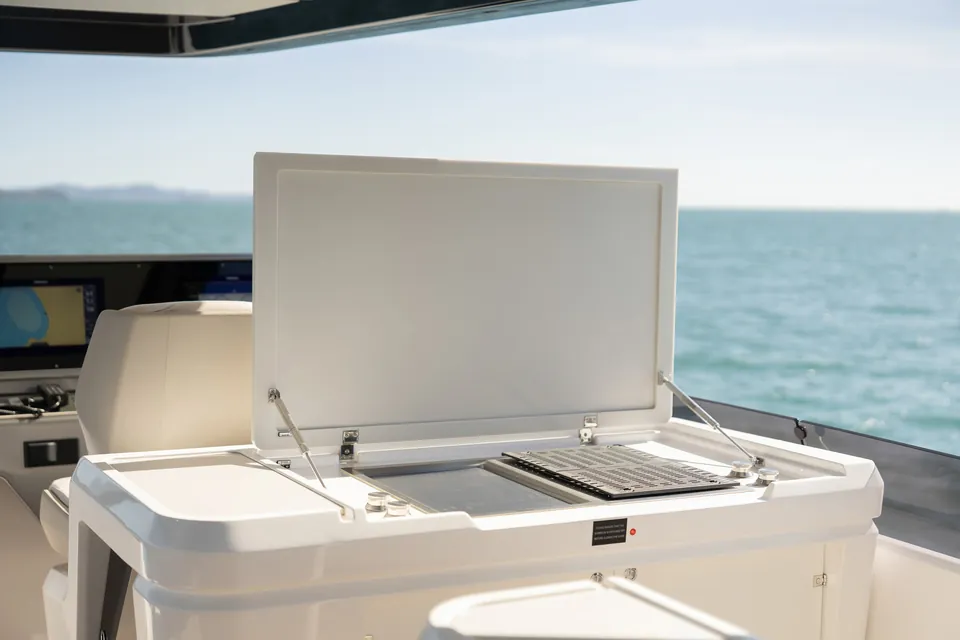2023 Ferretti 860, photo 15