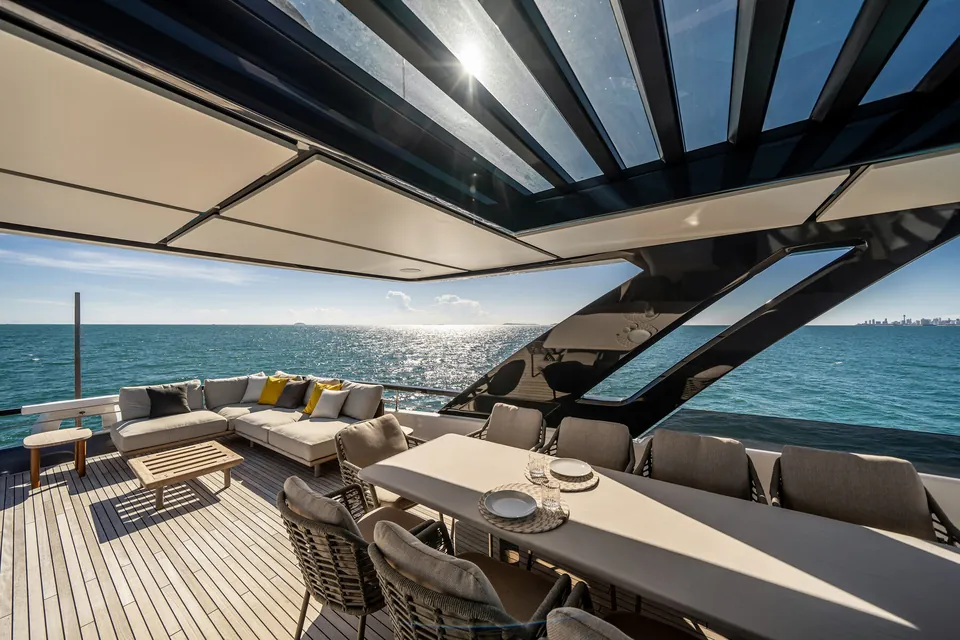 2023 Ferretti 860, photo 18