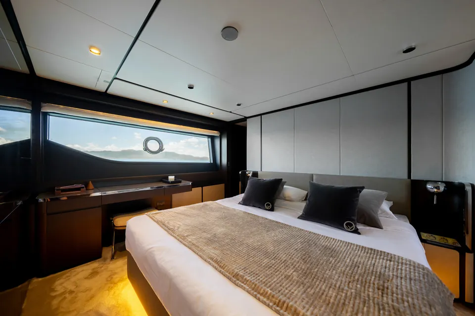 2023 Ferretti 860, photo 40