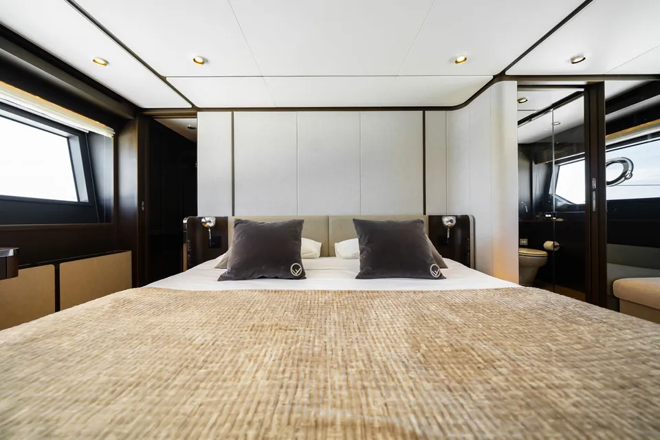 2023 Ferretti 860, photo 41