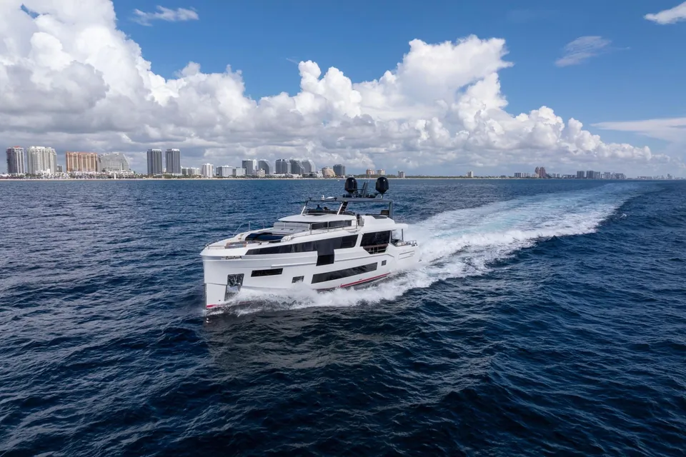 My Way, 2021 Sirena Yachts 88, photo 9