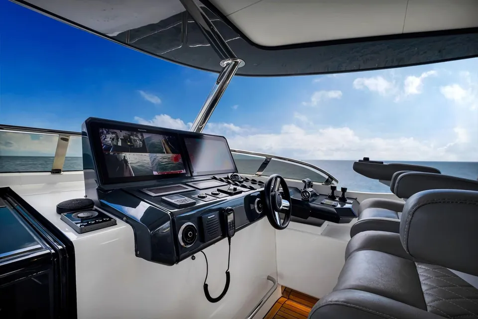 My Way, 2021 Sirena Yachts 88, photo 11