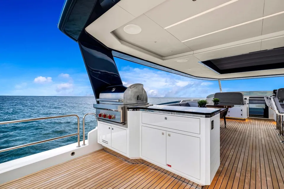 My Way, 2021 Sirena Yachts 88, photo 12
