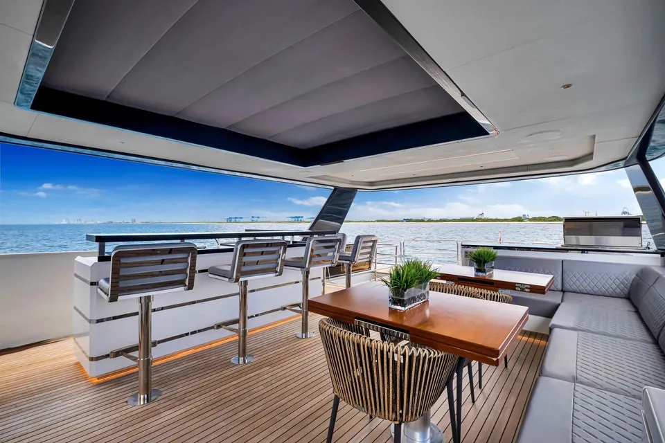 My Way, 2021 Sirena Yachts 88, photo 17