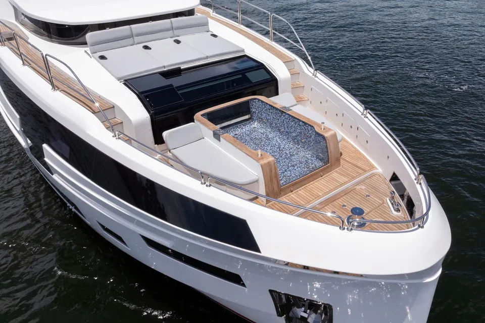 My Way, 2021 Sirena Yachts 88, photo 30