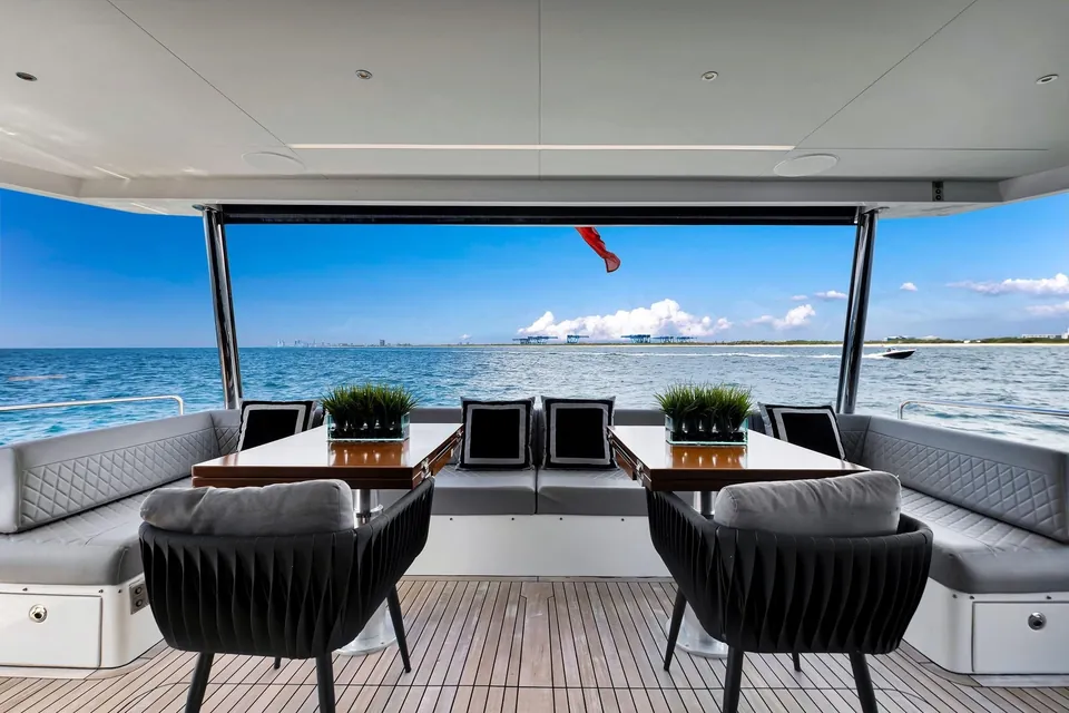 My Way, 2021 Sirena Yachts 88, photo 5