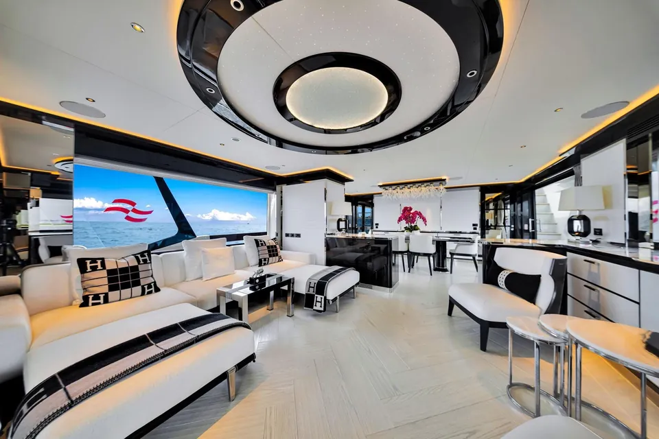 My Way, 2021 Sirena Yachts 88, photo 45