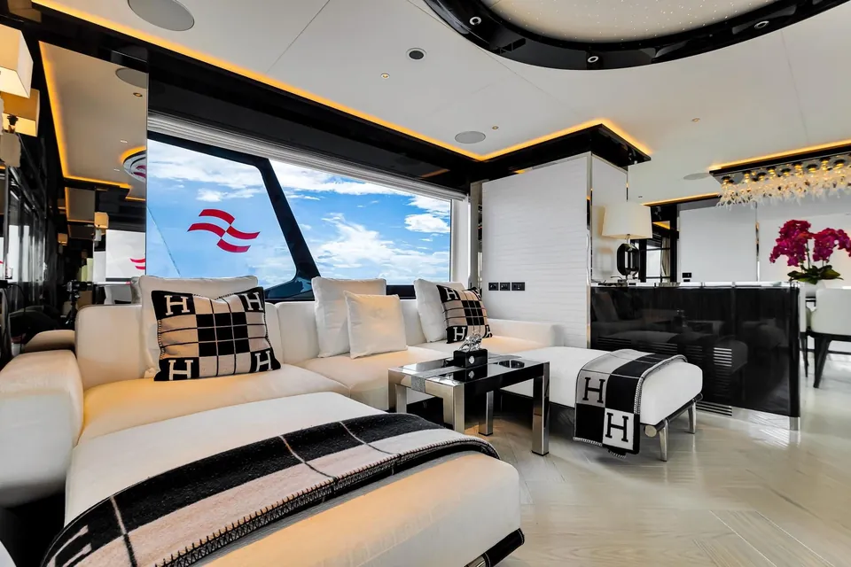 My Way, 2021 Sirena Yachts 88, photo 47