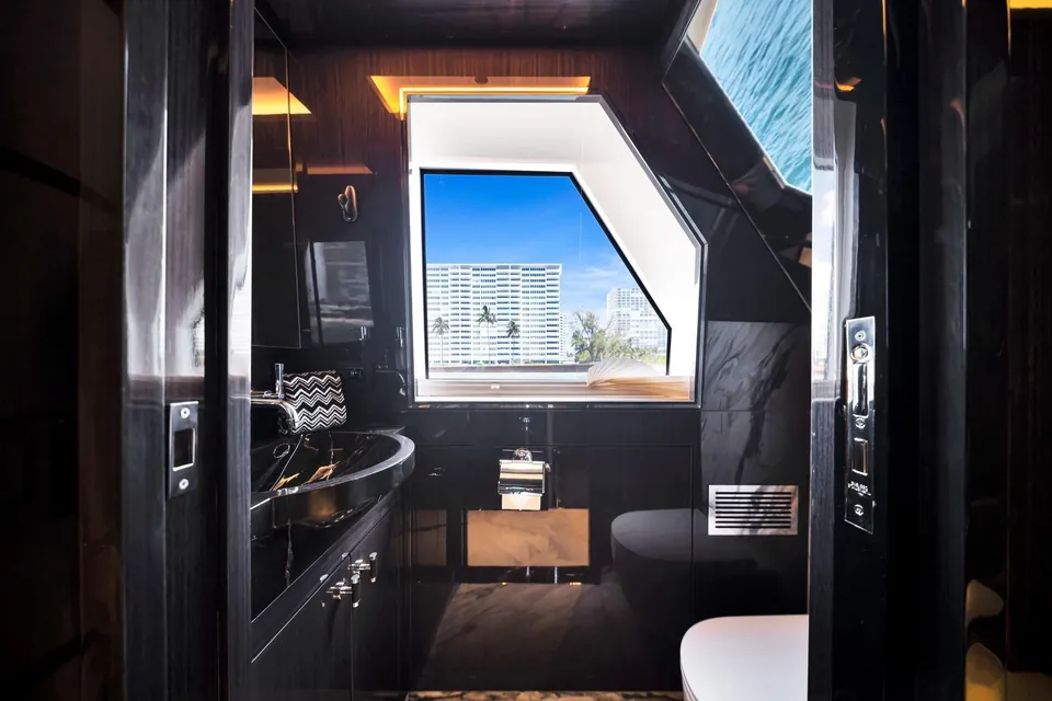 My Way, 2021 Sirena Yachts 88, photo 63
