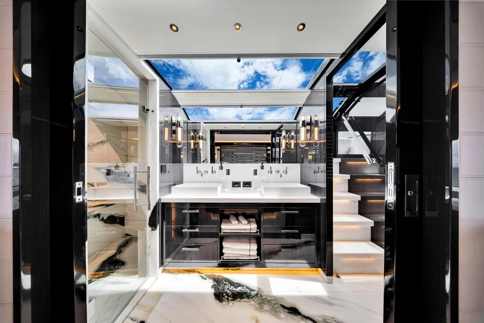 My Way, 2021 Sirena Yachts 88, photo 76