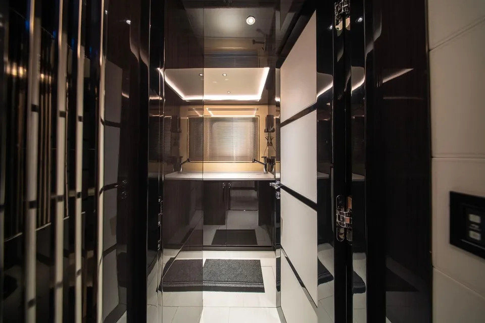 My Way, 2021 Sirena Yachts 88, photo 92