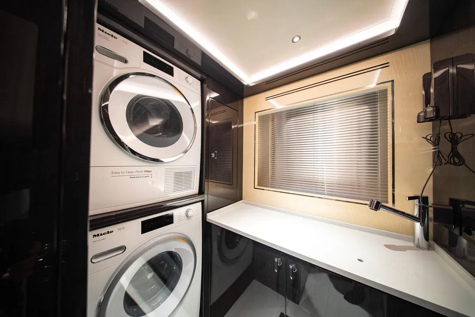 My Way, 2021 Sirena Yachts 88, photo 93