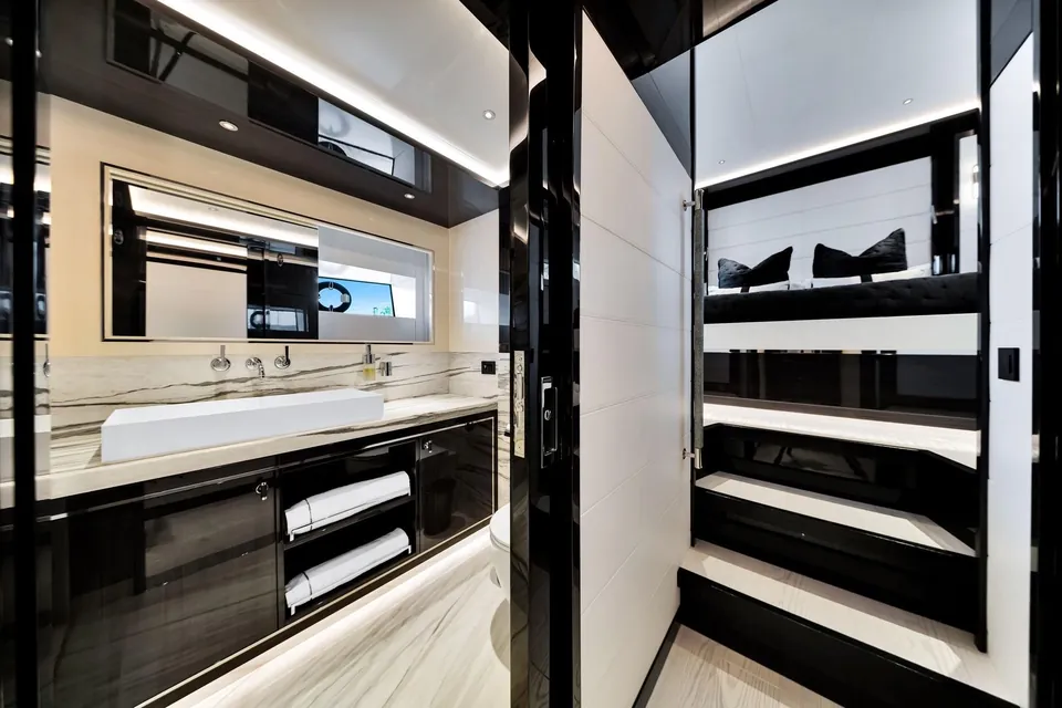 My Way, 2021 Sirena Yachts 88, photo 96