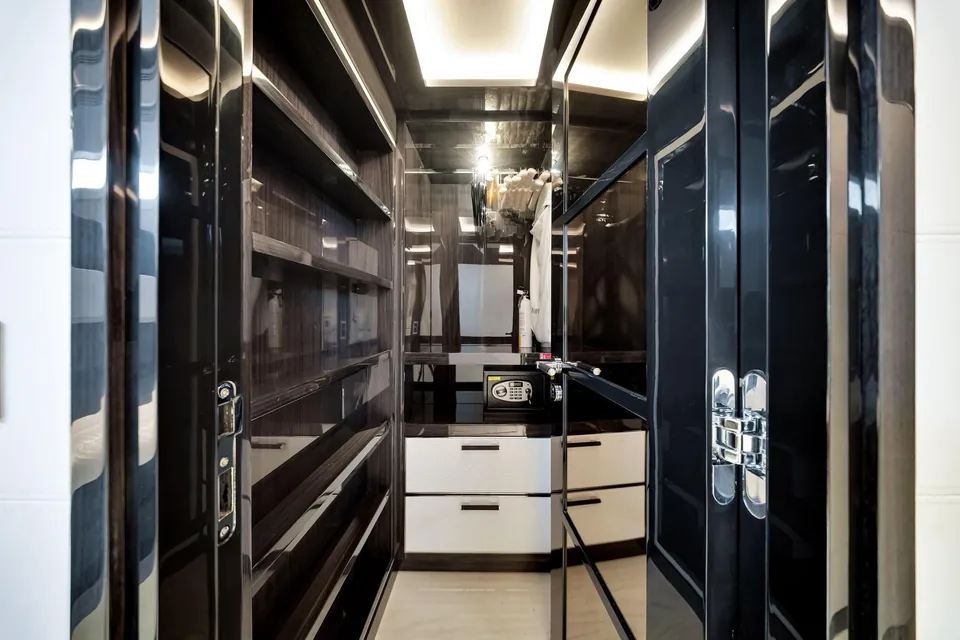 My Way, 2021 Sirena Yachts 88, photo 104