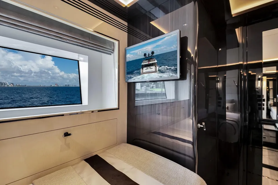 My Way, 2021 Sirena Yachts 88, photo 114