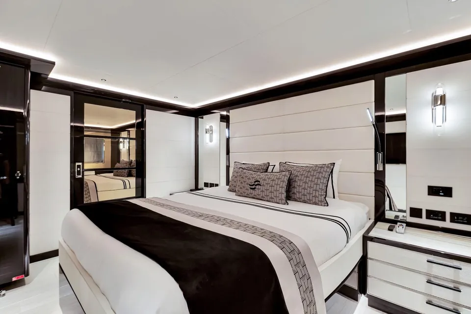 My Way, 2021 Sirena Yachts 88, photo 119