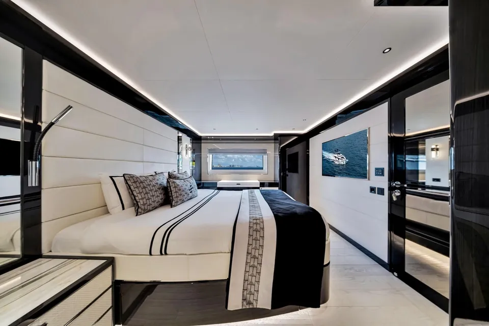 My Way, 2021 Sirena Yachts 88, photo 121