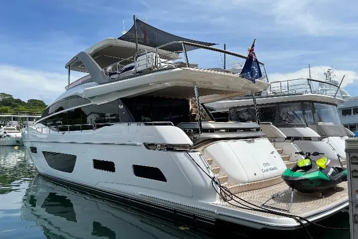 Starlight, 2021 Princess Y85, photo 2